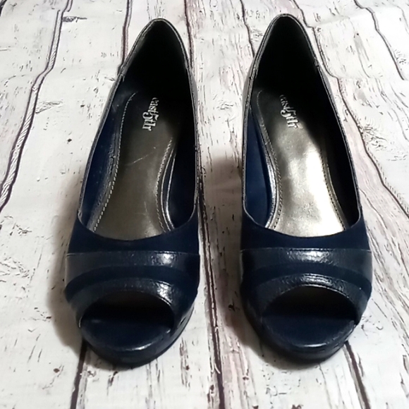 East 5th shoes heel 2 1/2" heel size 7m blue open toe - Picture 5 of 7